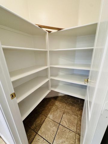 672 W Raven Drive, Chandler, AZ 85286