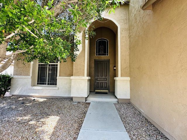 672 W Raven Drive, Chandler, AZ 85286