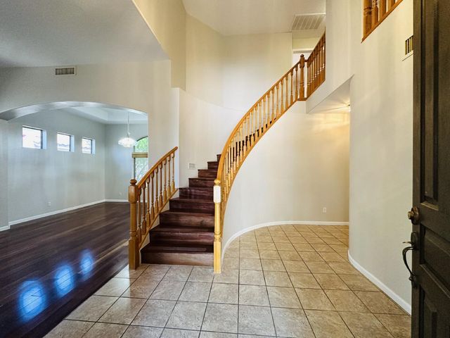 672 W Raven Drive, Chandler, AZ 85286