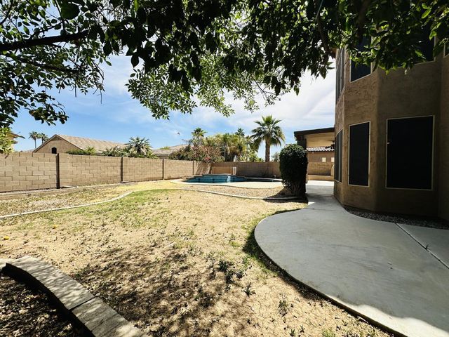 672 W Raven Drive, Chandler, AZ 85286