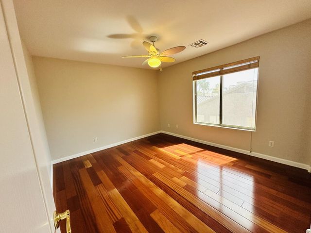 672 W Raven Drive, Chandler, AZ 85286