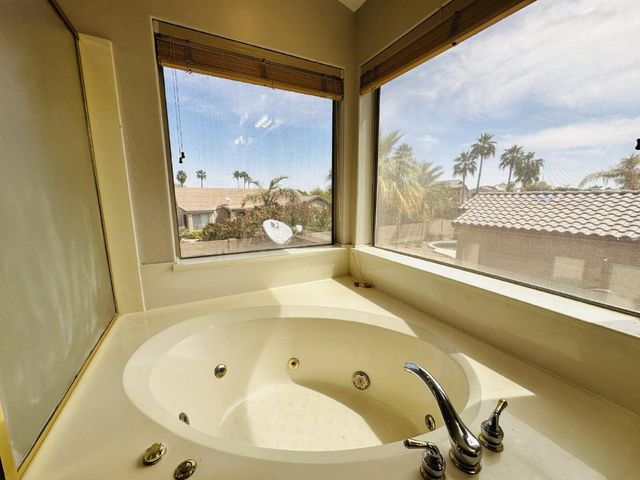 672 W Raven Drive, Chandler, AZ 85286