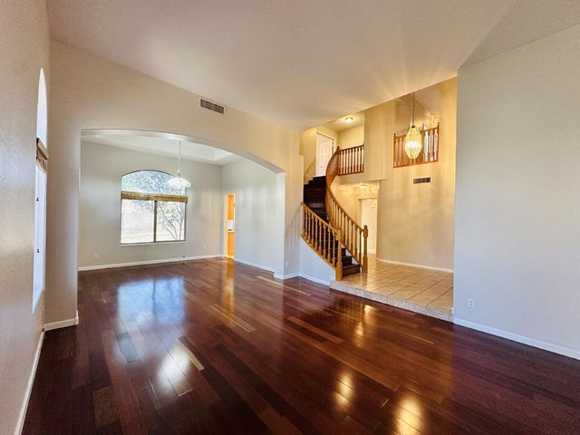 672 W Raven Drive, Chandler, AZ 85286