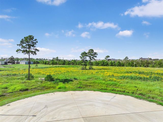 6502 Treme Bayou Drive, Baytown, TX 77523