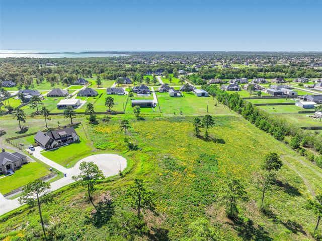 6502 Treme Bayou Drive, Baytown, TX 77523