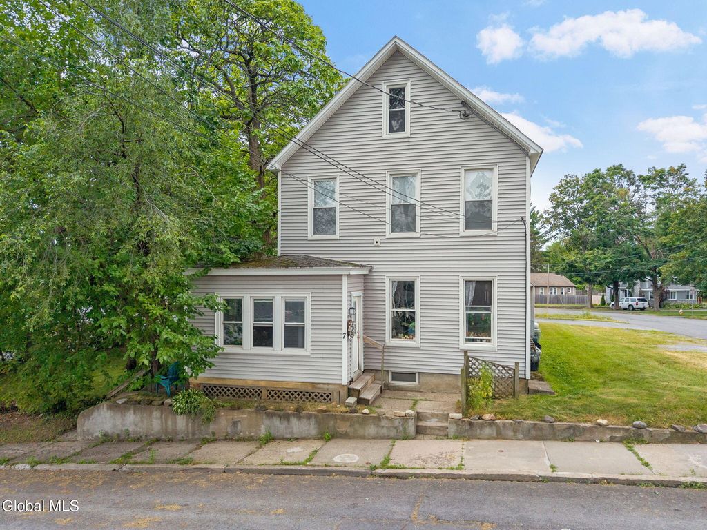 7 Center Street, Scotia, NY 12302