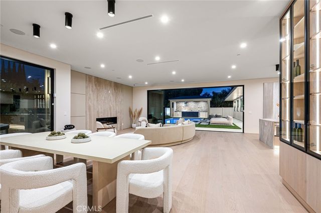 16728 Morrison Street, Encino, CA 91436