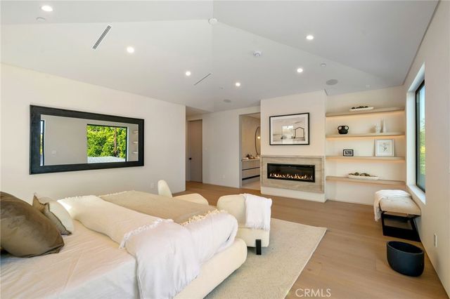 16728 Morrison Street, Encino, CA 91436