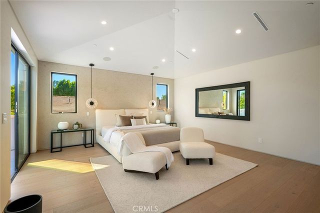 16728 Morrison Street, Encino, CA 91436