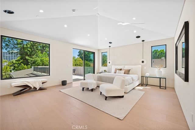 16728 Morrison Street, Encino, CA 91436