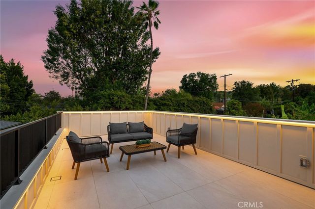 16728 Morrison Street, Encino, CA 91436