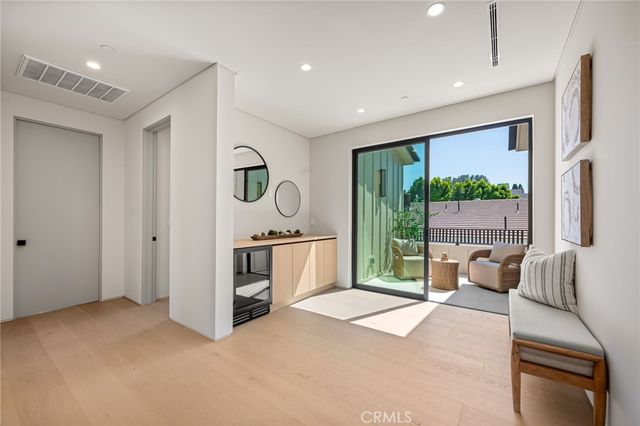16728 Morrison Street, Encino, CA 91436