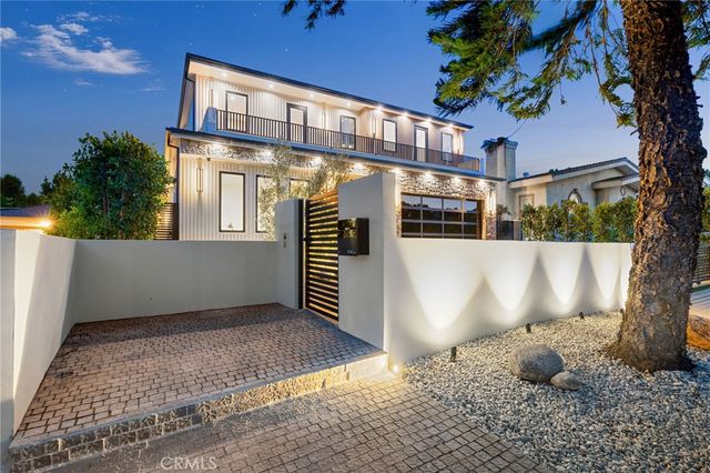 16728 Morrison Street, Encino, CA 91436