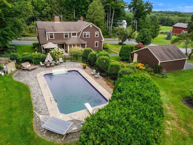 36 Cross St, Topsfield, MA 01983