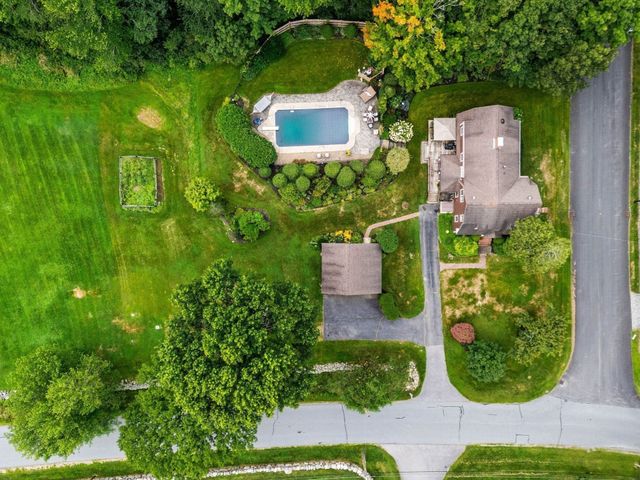 36 Cross St, Topsfield, MA 01983