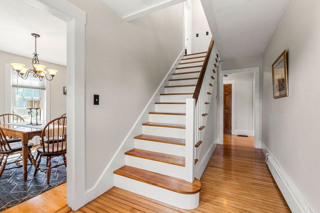 36 Cross St, Topsfield, MA 01983