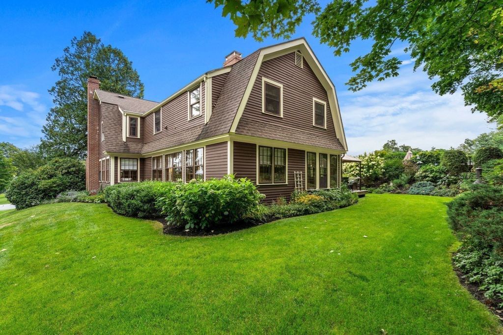 36 Cross St, Topsfield, MA 01983