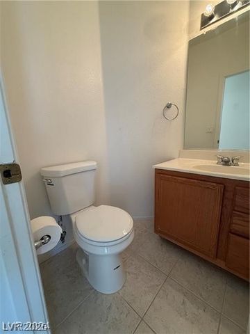 7042 Azure Beach Street, Las Vegas, NV 89148