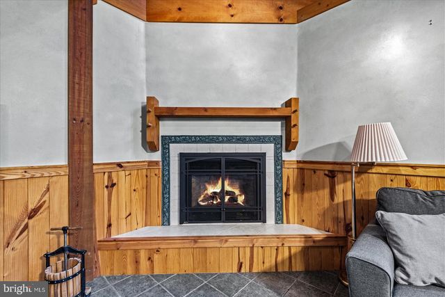 8215 OAK CREST DR, King George, VA 22485