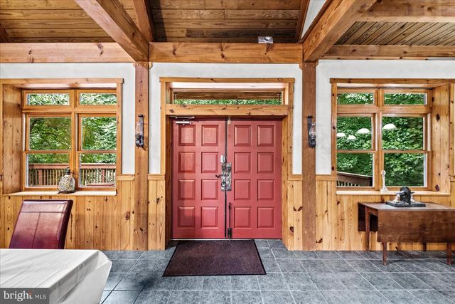 8215 OAK CREST DR, King George, VA 22485