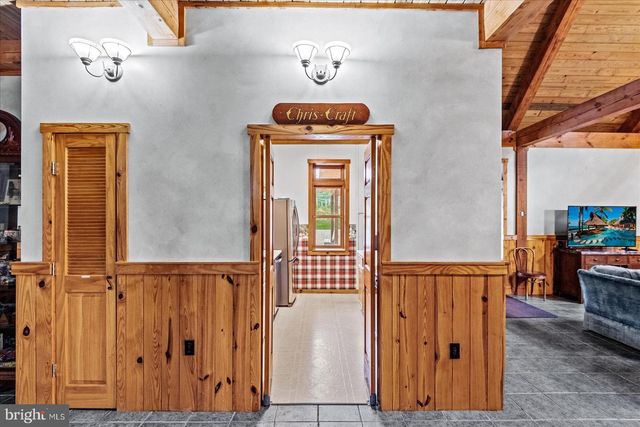 8215 OAK CREST DR, King George, VA 22485