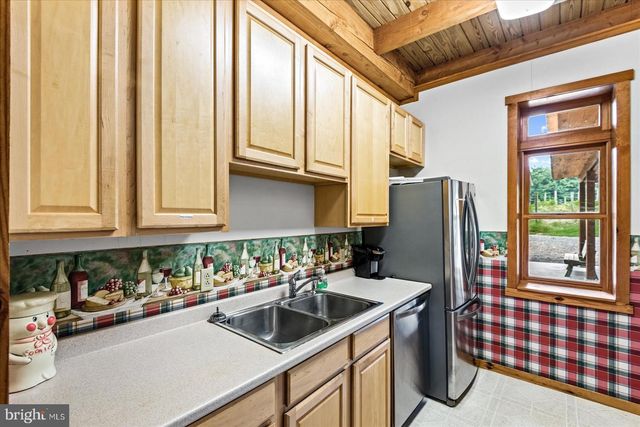 8215 OAK CREST DR, King George, VA 22485