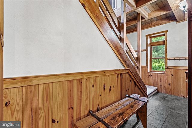 8215 OAK CREST DR, King George, VA 22485