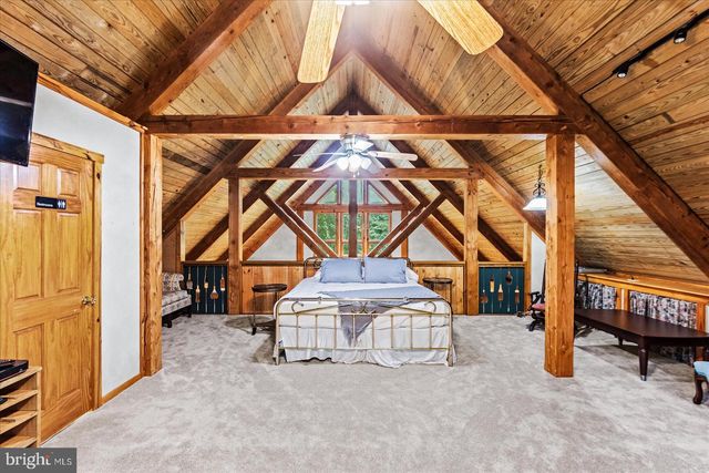 8215 OAK CREST DR, King George, VA 22485