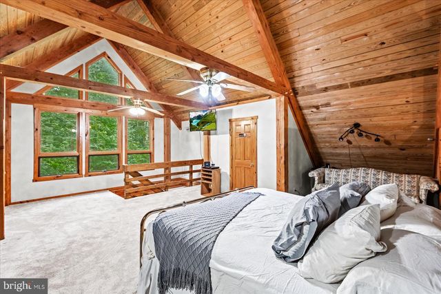 8215 OAK CREST DR, King George, VA 22485