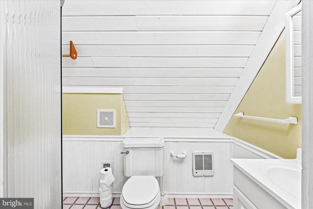 8215 OAK CREST DR, King George, VA 22485