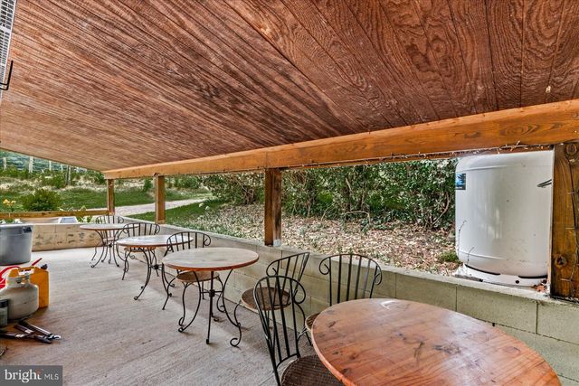 8215 OAK CREST DR, King George, VA 22485