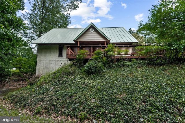 8215 OAK CREST DR, King George, VA 22485