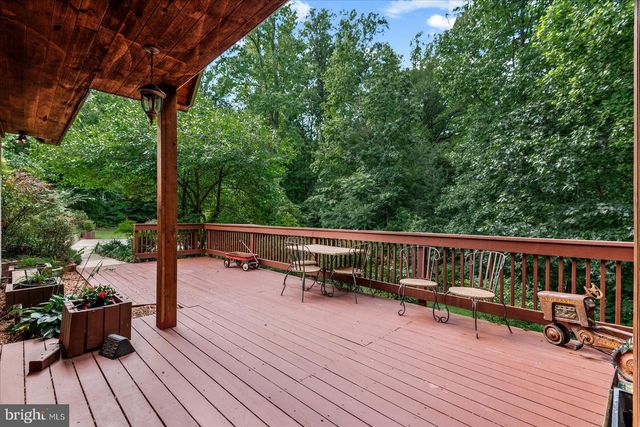 8215 OAK CREST DR, King George, VA 22485