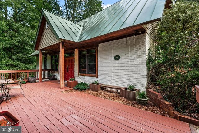 8215 OAK CREST DR, King George, VA 22485