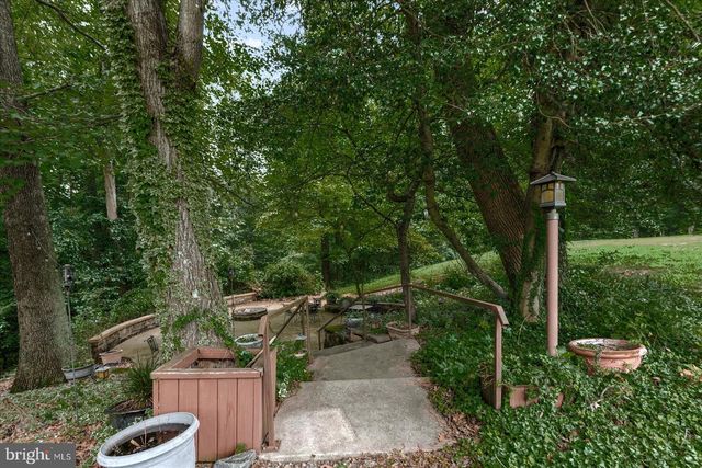 8215 OAK CREST DR, King George, VA 22485