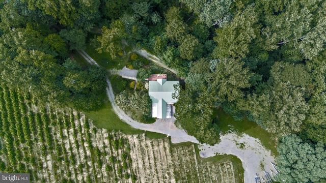 8215 OAK CREST DR, King George, VA 22485