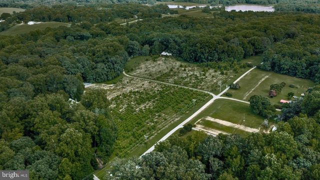 8215 OAK CREST DR, King George, VA 22485