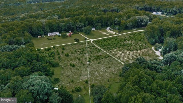 8215 OAK CREST DR, King George, VA 22485