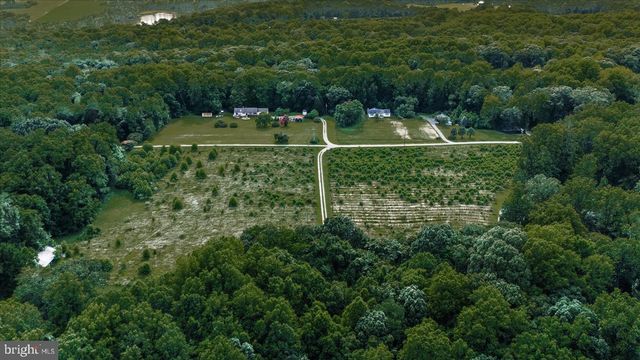 8215 OAK CREST DR, King George, VA 22485