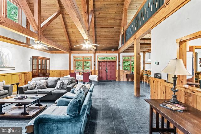 8215 OAK CREST DR, King George, VA 22485