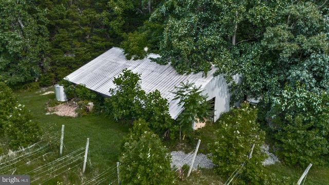 8215 OAK CREST DR, King George, VA 22485