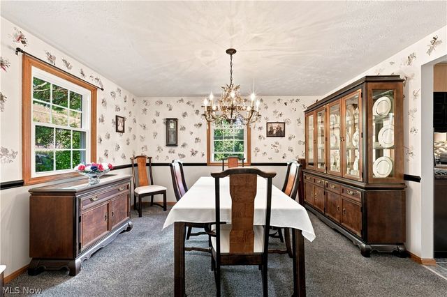1364 Stonington Road NW, North Canton, OH 44720