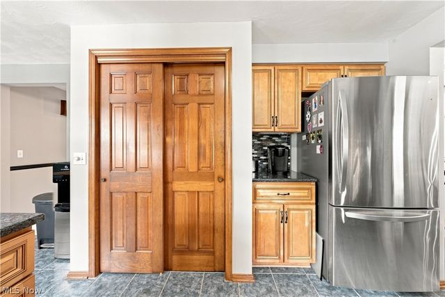 1364 Stonington Road NW, North Canton, OH 44720