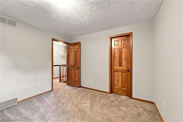 1364 Stonington Road NW, North Canton, OH 44720