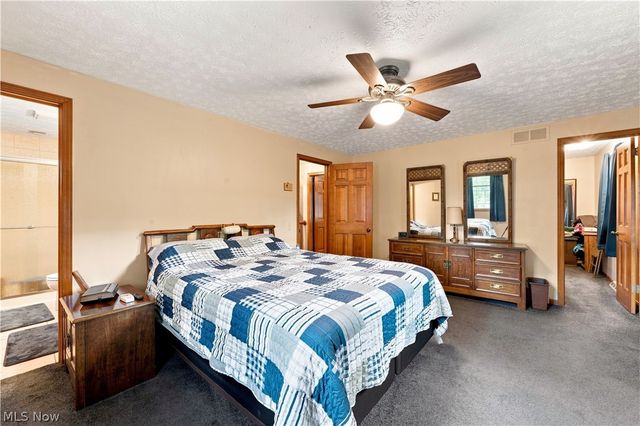 1364 Stonington Road NW, North Canton, OH 44720