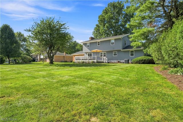 1364 Stonington Road NW, North Canton, OH 44720