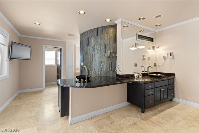 812 Trotter Circle, Las Vegas, NV 89107