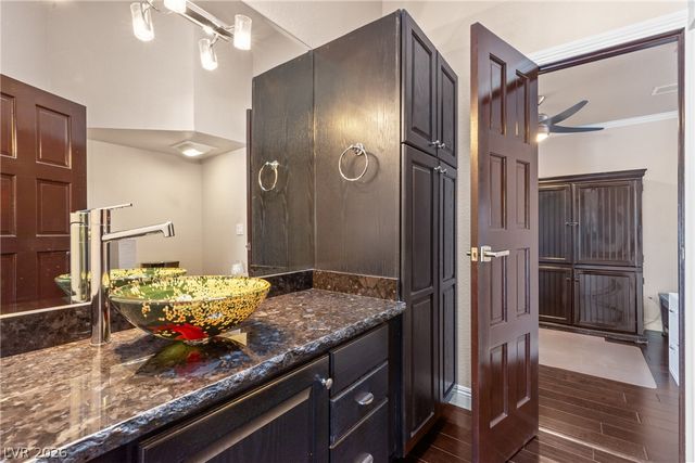 812 Trotter Circle, Las Vegas, NV 89107