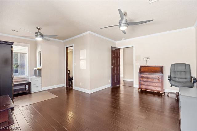 812 Trotter Circle, Las Vegas, NV 89107