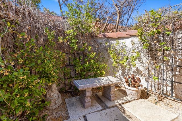 812 Trotter Circle, Las Vegas, NV 89107
